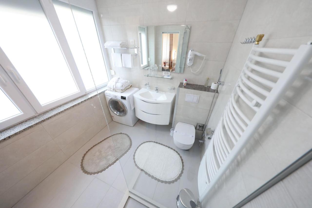 Rosita Deluxe Rooms ซาดาร์ ภายนอก รูปภาพ