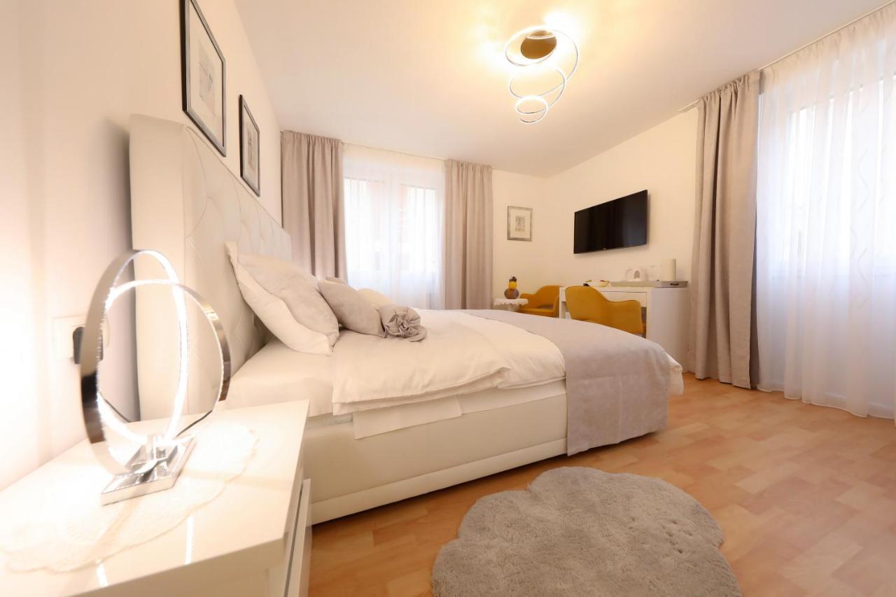 Rosita Deluxe Rooms ซาดาร์ ภายนอก รูปภาพ