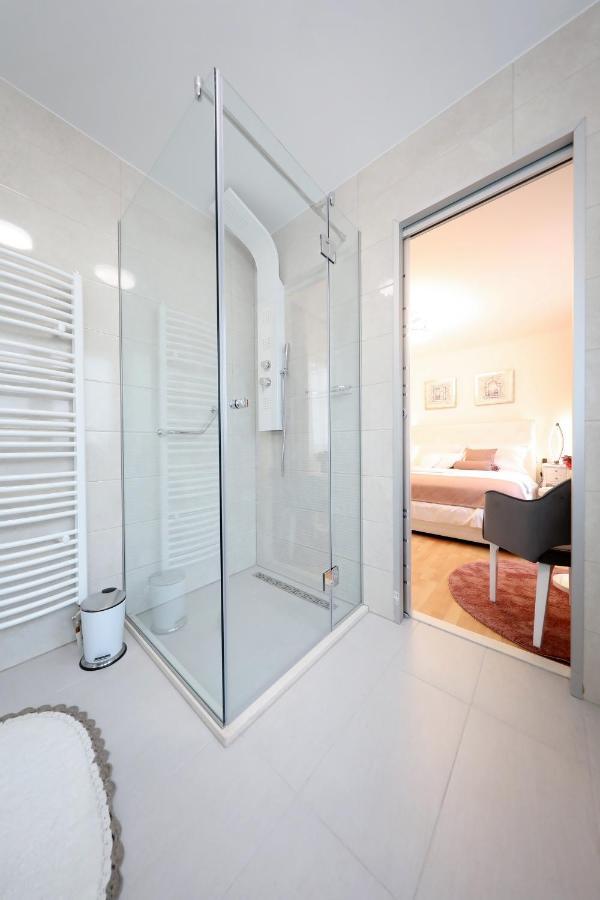 Rosita Deluxe Rooms ซาดาร์ ภายนอก รูปภาพ